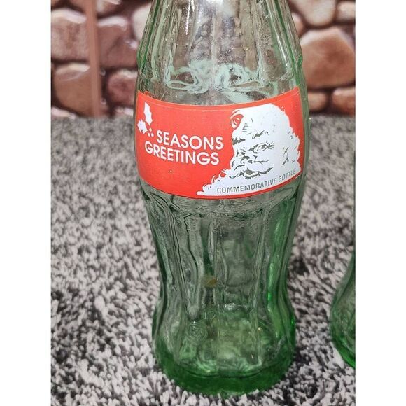 2 Vintage Christmas 8 oz Green Glass Coke SEASONS GREETINGS Commemorative Bottle - Picture 5 of 5